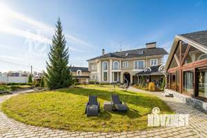 Дом 1512м², 4-этажный, участок 25 сот.