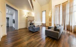 Дом 400м², 2-этажный, участок 10 сот.