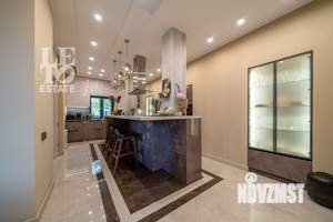 Дом 1100м², 2-этажный, участок 20 сот.