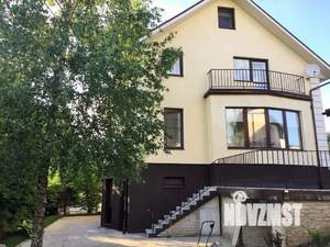 Таунхаус 250м², 3-этажный, участок 6 сот.