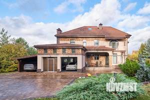 Коттедж 357м², 4-этажный, участок 18 сот.