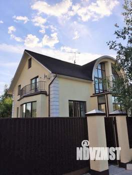 Таунхаус 250м², 3-этажный, участок 6 сот.