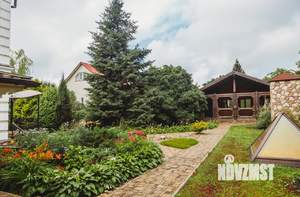 Дом 834м², 3-этажный, участок 18 сот.