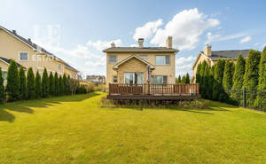 Дом 370м², 3-этажный, участок 9 сот.