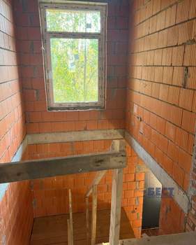 Дом 221м², 2-этажный, участок 9 сот.