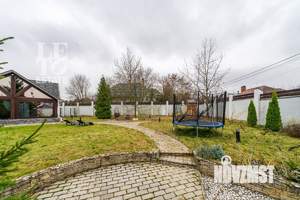 Дом 1512м², 4-этажный, участок 25 сот.