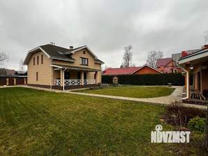 Дом 328м², 2-этажный, участок 15 сот.