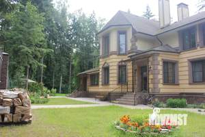 Коттедж 205м&sup2;, 2-этажный, на длительный срок, 