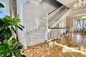 Дом 465м², 3-этажный, на длительный срок, 