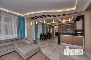 Коттедж 320м², 2-этажный, на длительный срок, 