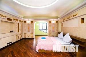 Дом 750м², 2-этажный, посуточно, 