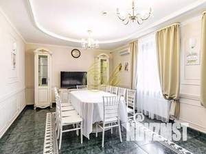 Дом 930м², 2-этажный, посуточно, 