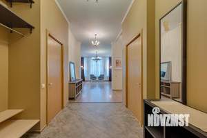 Коттедж 300м², 3-этажный, на длительный срок, 