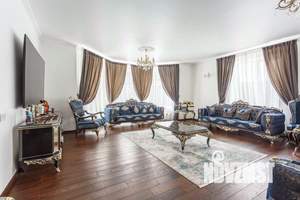 Дом 400м², 2-этажный, на длительный срок, 