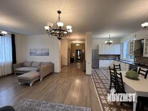 Дом 300м², 3-этажный, на длительный срок, 