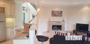 Коттедж 230м&sup2;, 3-этажный, на длительный срок, 