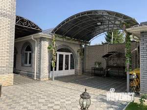 Коттедж 330м², 3-этажный, на длительный срок, 