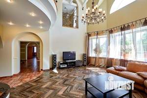 Дом 650м², 2-этажный, посуточно, 