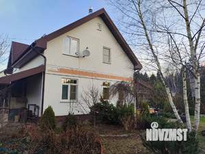 Коттедж 300м&sup2;, 3-этажный, на длительный срок, 