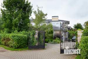 Дом 550м², 2-этажный, посуточно, 