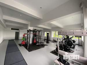 Коттедж 260м², 2-этажный, на длительный срок, 