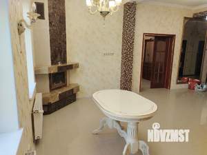 Коттедж 300м², 3-этажный, на длительный срок, 