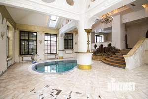 Дом 1000м², 4-этажный, посуточно, 