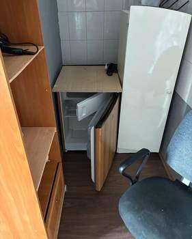 Дом 300м&sup2;, 3-этажный, на длительный срок, 