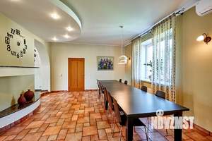 Дом 650м², 2-этажный, посуточно, 