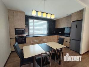 Таунхаус 140м², 2-этажный, на длительный срок, 