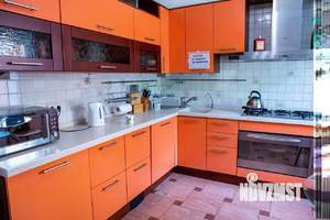 Дом 430м², 3-этажный, на длительный срок, 
