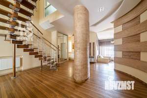 Таунхаус 187м², 3-этажный, на длительный срок, 