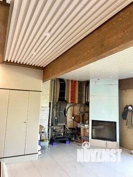 Коттедж 288м&sup2;, 3-этажный, на длительный срок, 