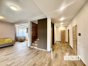 Коттедж 220м², 2-этажный, на длительный срок, 