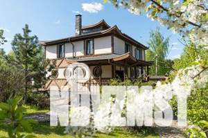 Дом 80м&sup2;, 2-этажный, посуточно, 