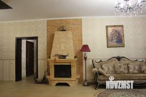 Коттедж 205м&sup2;, 2-этажный, на длительный срок, 