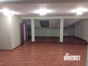 Таунхаус 300м², 2-этажный, на длительный срок, 