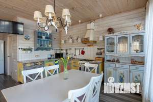 Дом 130м&sup2;, 2-этажный, посуточно, 