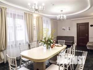 Дом 950м&sup2;, 3-этажный, посуточно, 