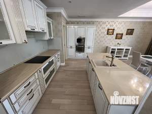 Дом 330м², 3-этажный, на длительный срок, 