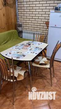 Дом 70м², 2-этажный, на длительный срок, 