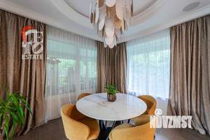 Дом 680м&sup2;, 3-этажный, на длительный срок, 