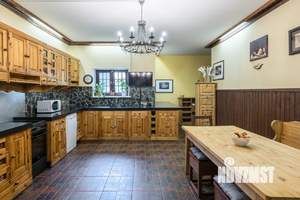 Коттедж 304м², 3-этажный, на длительный срок, 