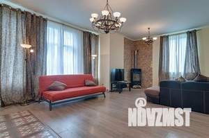 Коттедж 300м², 3-этажный, на длительный срок, 