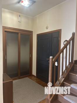 Коттедж 324м², 3-этажный, на длительный срок, 
