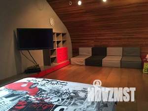 Дом 1147м&sup2;, 3-этажный, посуточно, 