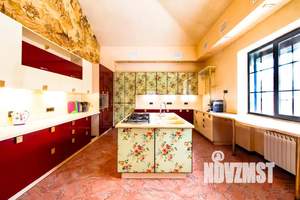 Дом 750м², 4-этажный, посуточно, 