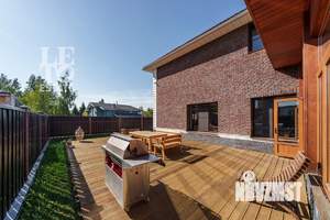 Дом 496м&sup2;, 2-этажный, на длительный срок, 