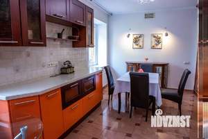 Дом 430м², 3-этажный, на длительный срок, 