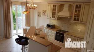 Коттедж 230м&sup2;, 3-этажный, на длительный срок, 